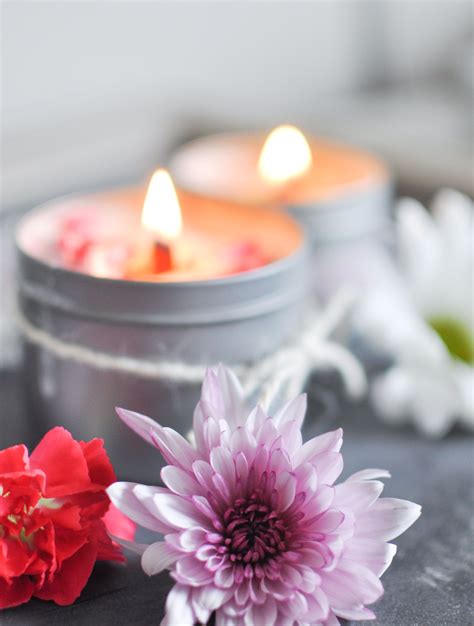 Exploring the Enchanting World of Floral Candles